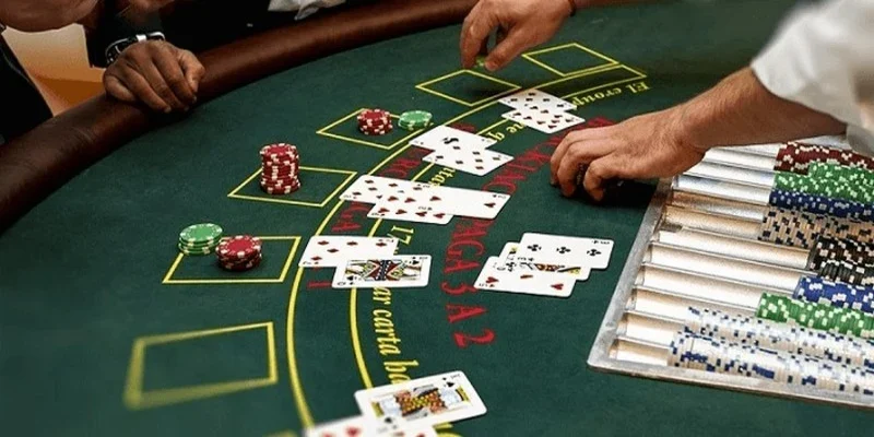 Tham gia game bài poker thông thường số lượng tối thiểu là 2 nhưng tối đa 6